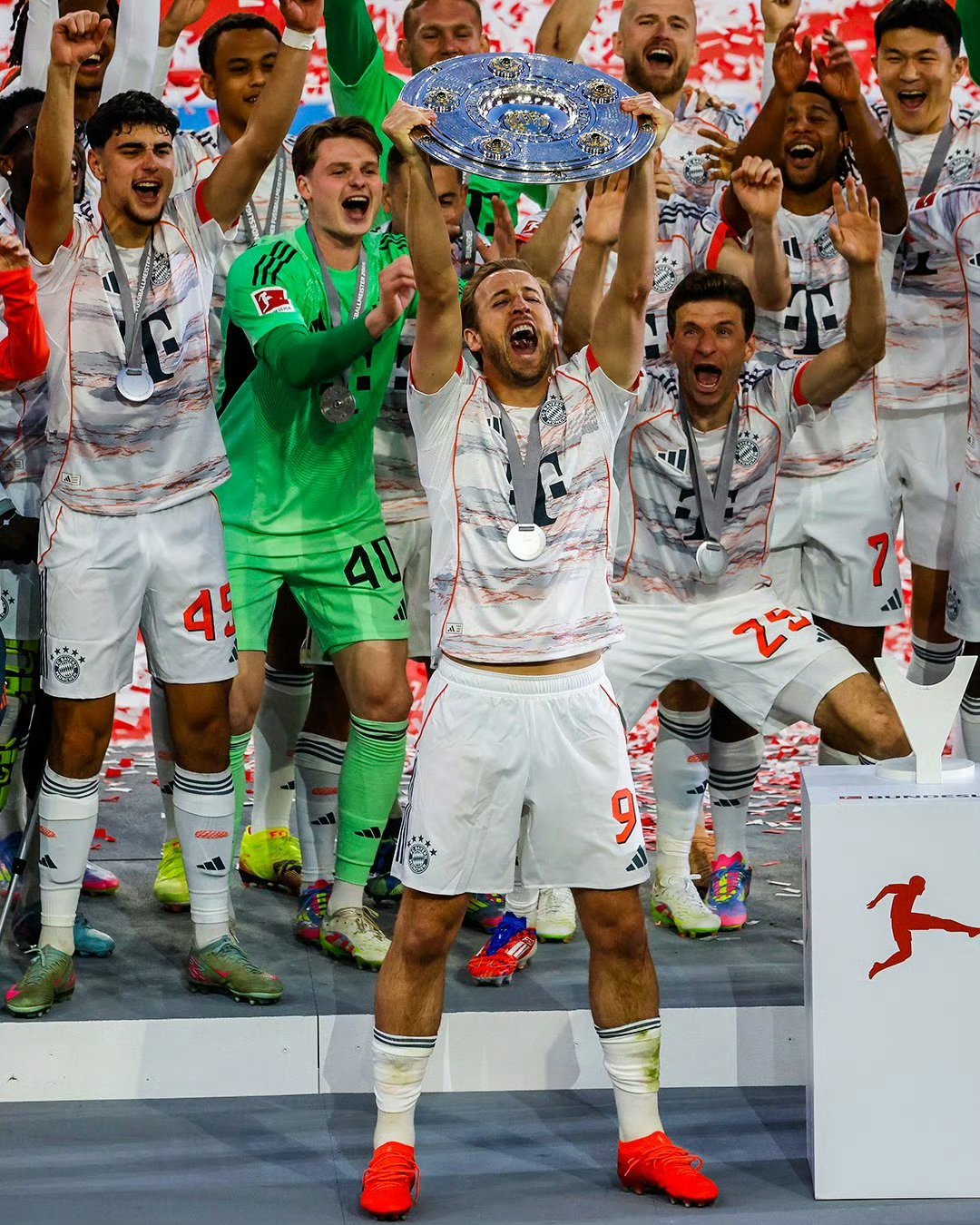 凯恩迎来七赛季高光表现，中国队球迷沸腾！的简单介绍开云体育赛事直播