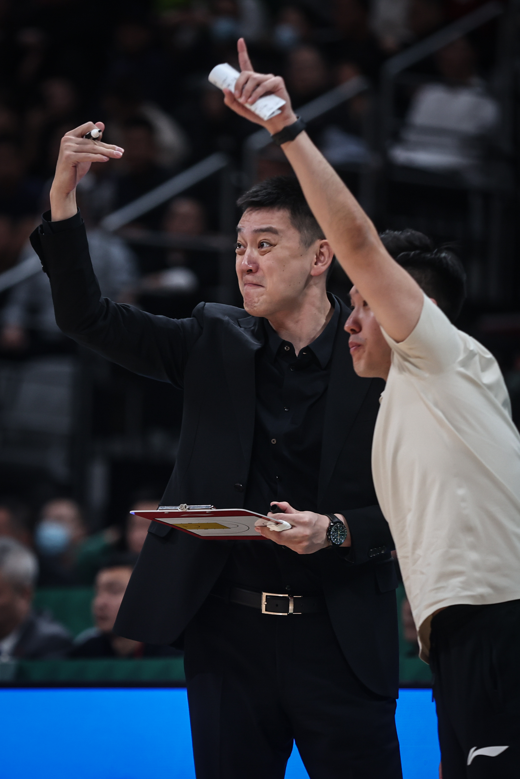 阿贾克斯发布备战花絮；赛前刷新队史纪录；CBA常规赛任务艰巨；资深球员宣示担当的简单介绍开云体育注册入口